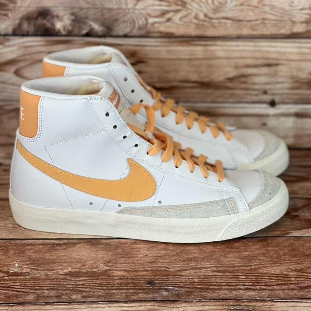 Nike Blazer Mid '77 Vintage White Peach Women’s Size 9 Sneakers